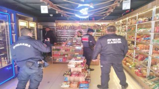 Ayvalıkta marketlere yönelik denetimler sürüyor