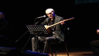 Bağlama ustası Cengiz Özkan Eyüpsultanda konser verdi