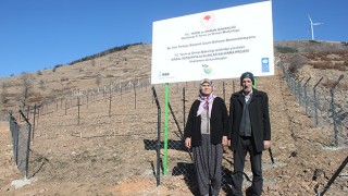 Bahçe İlçesi’nde telli terbiye sistemli üzüm bahçesi kuruldu