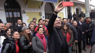 Bakan Kasapoğlu Kırıkkaleli gençlere müjdeyi verdi: Spor salonunun inşasına başladık