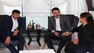 Bakan Kurumdan depremzede Hatice Ablaya yeni konutunda ziyaret