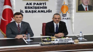 Bakan Özer, AK Parti Eskişehir İl Başkanlığını ziyaret etti
