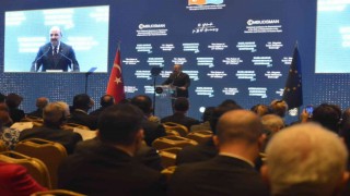 Bakan Varank: “Twitterın sahibinin değişmesiyle politikaları 180 derece değişti”