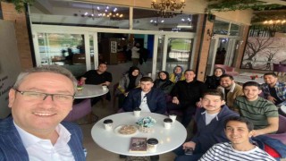 Başakşehir Belediye Başkanı Kartoğlu, Türkiye Yüzyılında Başakşehiri gençlere anlattı