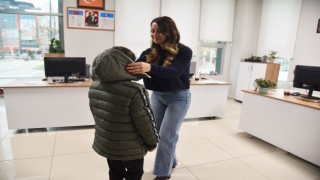 Başiskelede çocuklara mont yardımı