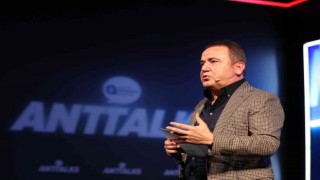 Başkan Böcekten gençlere “ “Hayallerinizden vazgeçmeyin”