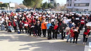 Başkan Doğan miniklerin karne heyecanına eşlik etti