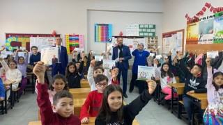 Başkan Özgandan, öğrencilere lunapark bileti hediyesi