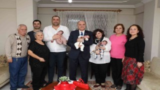 Başkan Özlüden üçüz bebeklere sürpriz ziyaret