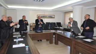 Başkan Pekmezci alkışlarla karşılandı