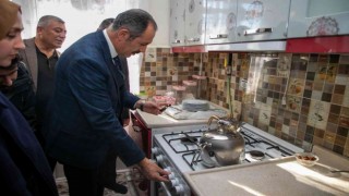 Başkan Tanış doğal gaz ateşinde ilk çayı demledi