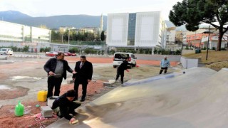 Başkan Yılmazdan gençlere skate park