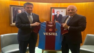 Başkan Zorluoğluna Pariste ilgi