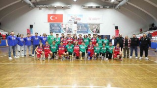 Basketbol U14 Erkekler İl Birinciliği müsabakaları sona erdi