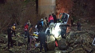 Batmanda köprüden uçan otomobilde ölenlerin sayısı 3e yükseldi