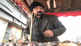 Bayılsa da tezgahının başından ayrılmıyor