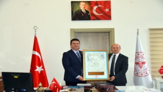 Bebek Dostu Hastane plaket ve teşekkür belgeleri verildi