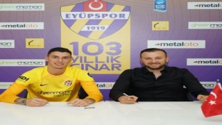 Berke Özer, Eyüpspora imzayı attı, Ümraniyespora kiralandı
