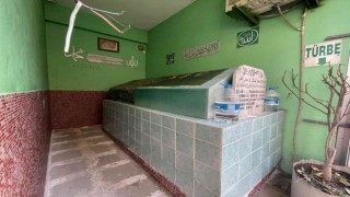 Betonlar arasında kalan sır türbe