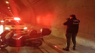 Beyoğlunda tünel içinde motosikletin kontrolünü kaybederek duvara çarpan sürücü hayatını kaybetti