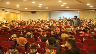 Bingölde bin 300 öğrenciye giyim yardımı