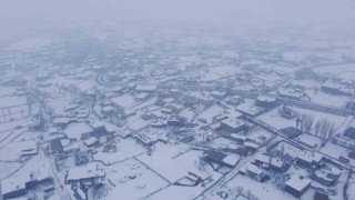 Bitliste kar yağışı etkisini sürdürüyor