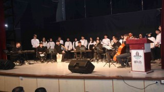 Bitliste “Şarkılar Bizi Söyler, Biz De Şarkı Söyleriz” konseri