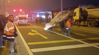 Bolu Dağında freni patlayan tır, park halindeki tırlara çarptı