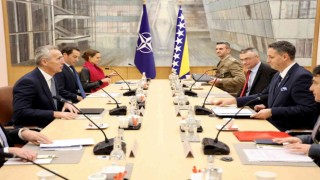 Bosna Hersek Devlet Başkanlığı Konseyinin Boşnak üyesi Becirovic, NATO Genel Sekreteri Stoltenberg ile bir araya geldi