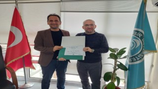 Burhaniyeli akademisyene uluslararası ödül