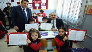 Bursada 660 bin öğrencinin karne sevinci