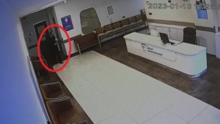 Bursada hava soğuk diye hastanede kalan evsiz şahıs, bilgisayarları çaldı
