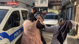Bursada kendi evini yakan kişiye komşuları böyle saldırdı
