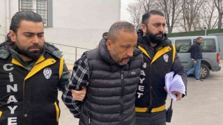 Bursada kızının gözü önünde 41 yaşındaki kadını öldüren saplantılı aşık, adliyeye sevk edildi