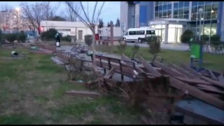 Bursada lodos kamelyaları parçaladı, esnaf tezgah açamadı