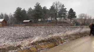 Bursada şehir merkezinin yüksek kesimlerine yılın ilk karı yağdı