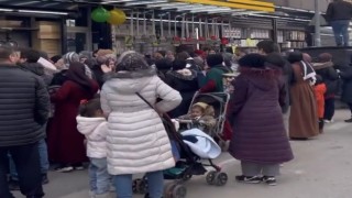 Bursada ucuzluk çılgınlığı...Kadınlar birbirini ezdi