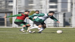 Bursaspor, U19 takımı ile hazırlık maçı yaptı