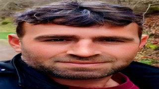 Çamura saplanan traktörün tekerinden fırlayan kütük ölüme neden oldu