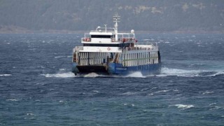 Çanakkale-Eceabat hattında saat 16.00daki feribot seferi karşılıklı olarak iptal edildi