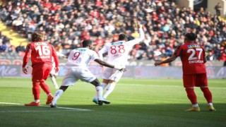 Caner Osmanpaşa ligdeki ilk golünü attı