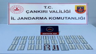 Çankırıda 331 adet sentetik ecza hapı ele ele geçirildi: 2 gözaltı