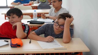 Çayırovada öğrenciler LGS ve YKS hazırlık kurslarında eğitim görüyor