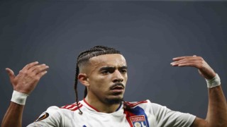 Chelseaye imza atan Malo Gusto Olympique Lyona kiralandı