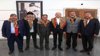 CHP Genel Başkanı Kılıçdaroğlu, Yörük Türkmen Temsilcileri ile bir araya geldi