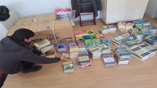 Çıldırda öğrencilere karne hediyesi olarak kitap dağıtıldı