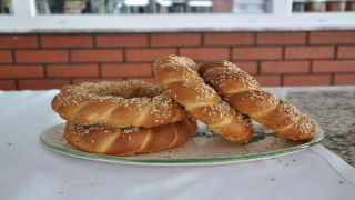 Çine Belediye Meclisinden örnek karar: öğrenciye simit 1 TL