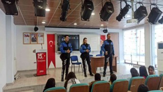 Cizre polisi liseli öğrencilere polislik mesleğini anlattı