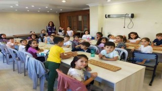 Çocuklar akıl ve zeka oyunlarıyla öğreniyor