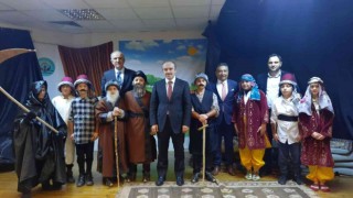 Deli Dumrul hikâyesini çocuklar sahneledi
